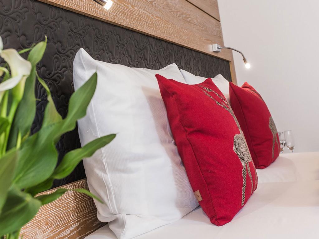 Hotel Kreuz Gaestehaus Und Lauchertbar Mit Terrasse Gammertingen Kültér fotó
